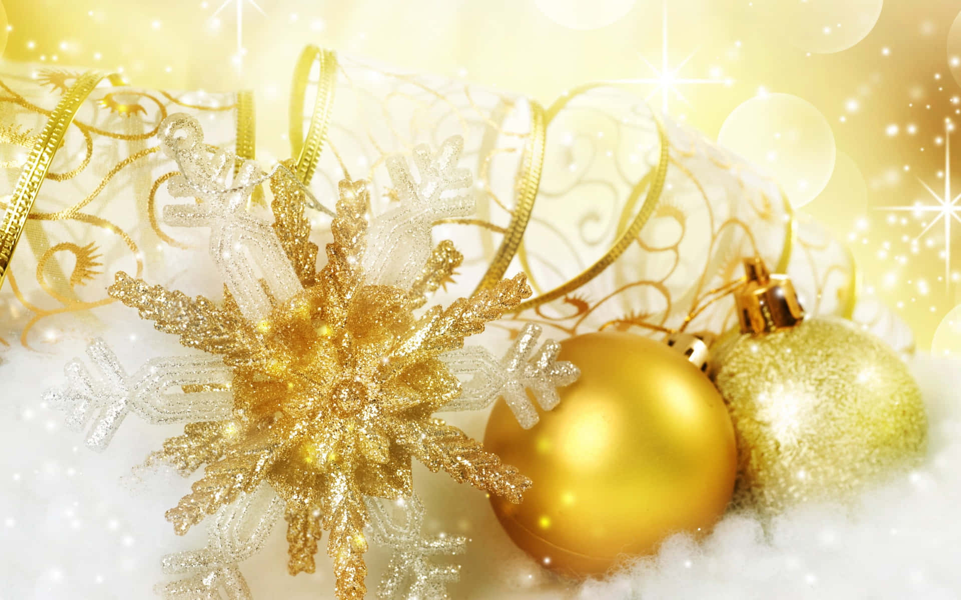 Gold Christmas - A Warm&Glittering Holiday.