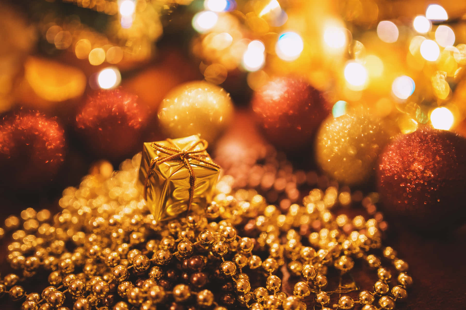 Celebrala Navidad Con Purpurina Y Oro Fondo de pantalla