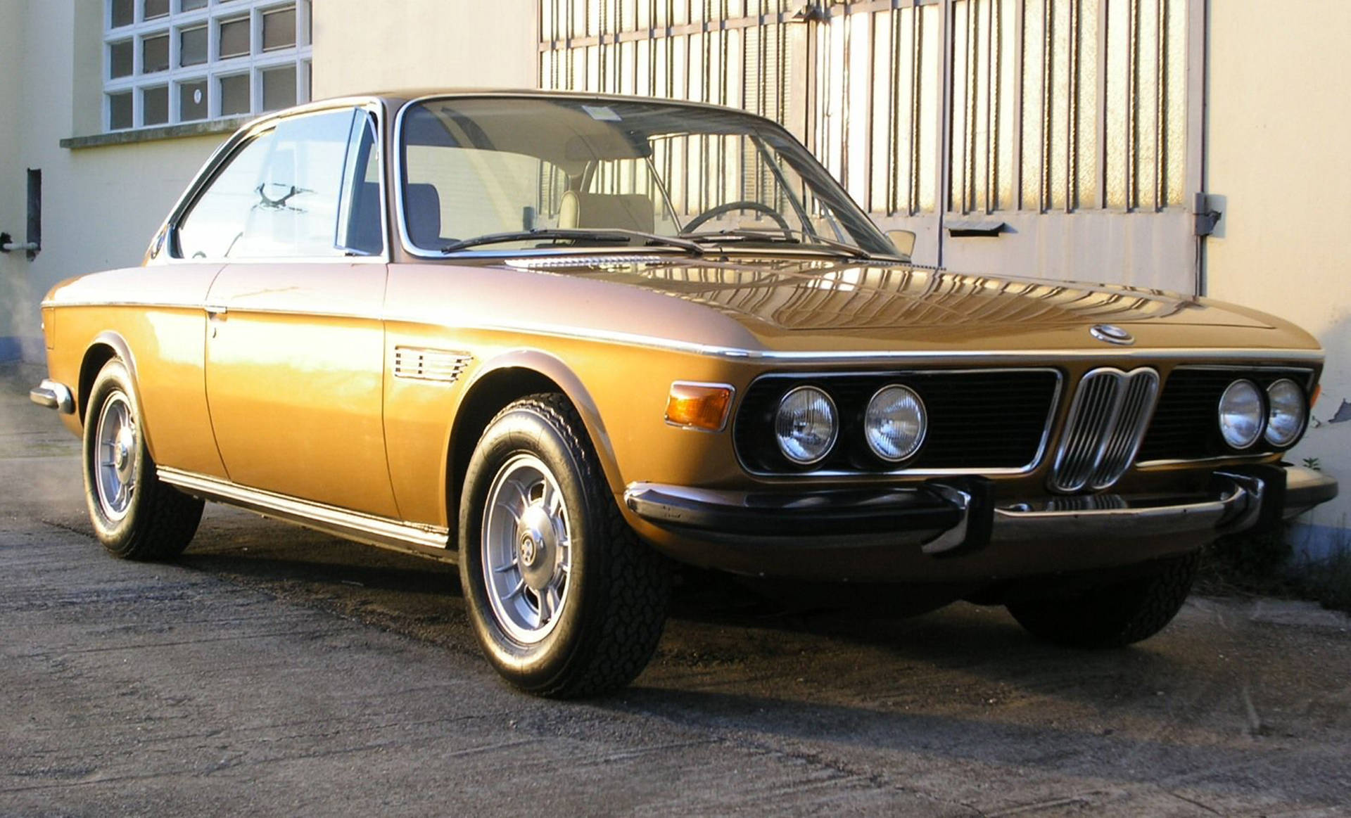 Gold Classic BMW Wallpaper