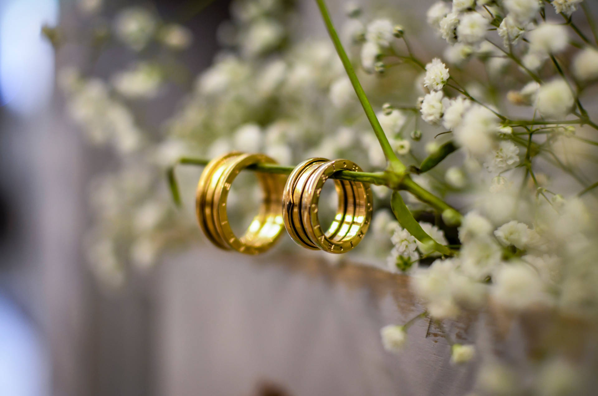 3D Wallpaper - Guld smykker bryllup ringe 3D tapet Wallpaper