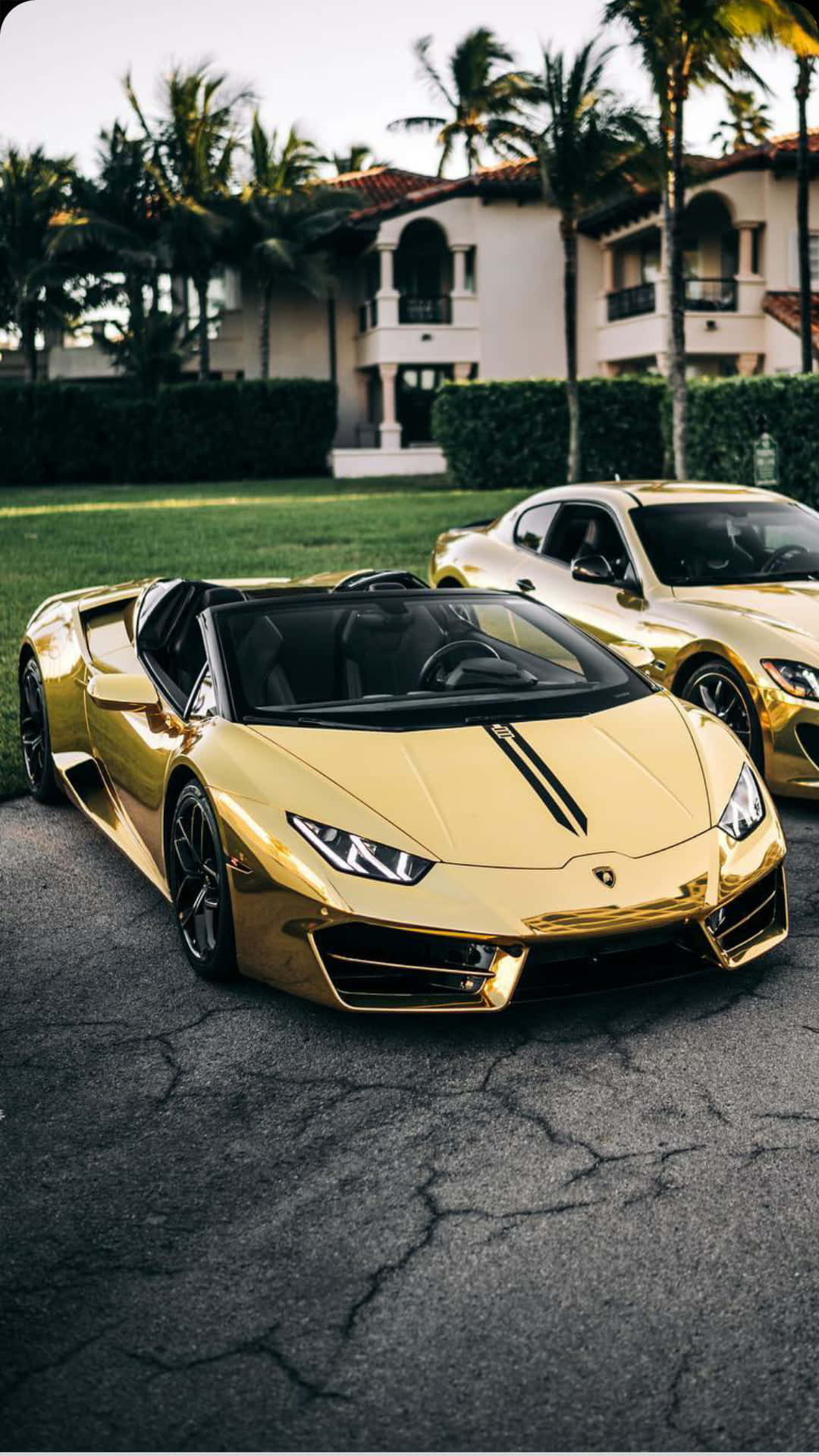 Brillacomo Un Lamborghini Dorado Fondo de pantalla