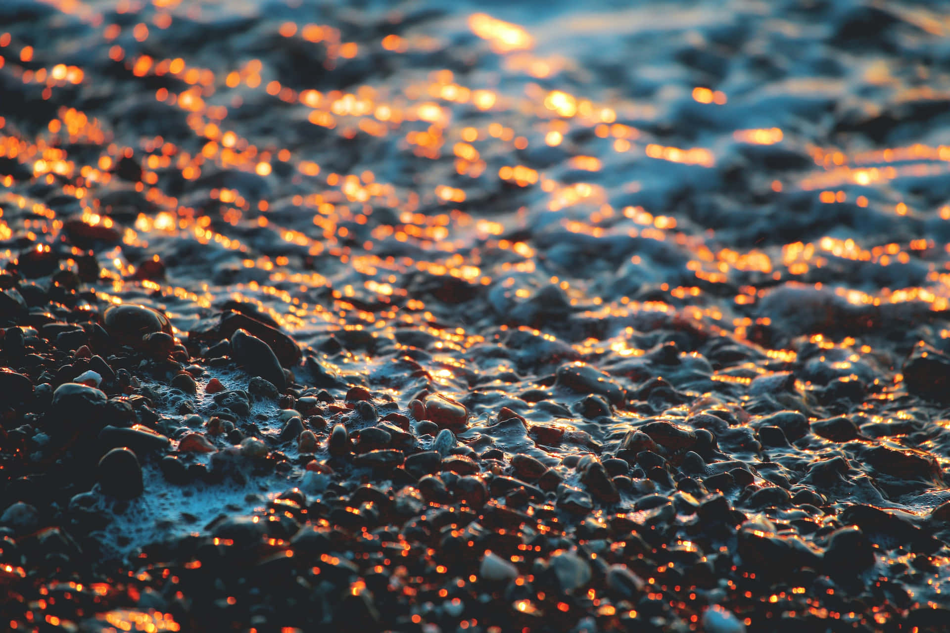 Gold Sparkle Crashing Sea Waves Background