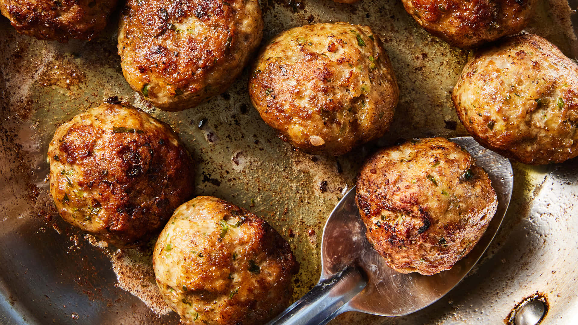 Golden Browned Meatballsin Pan Wallpaper