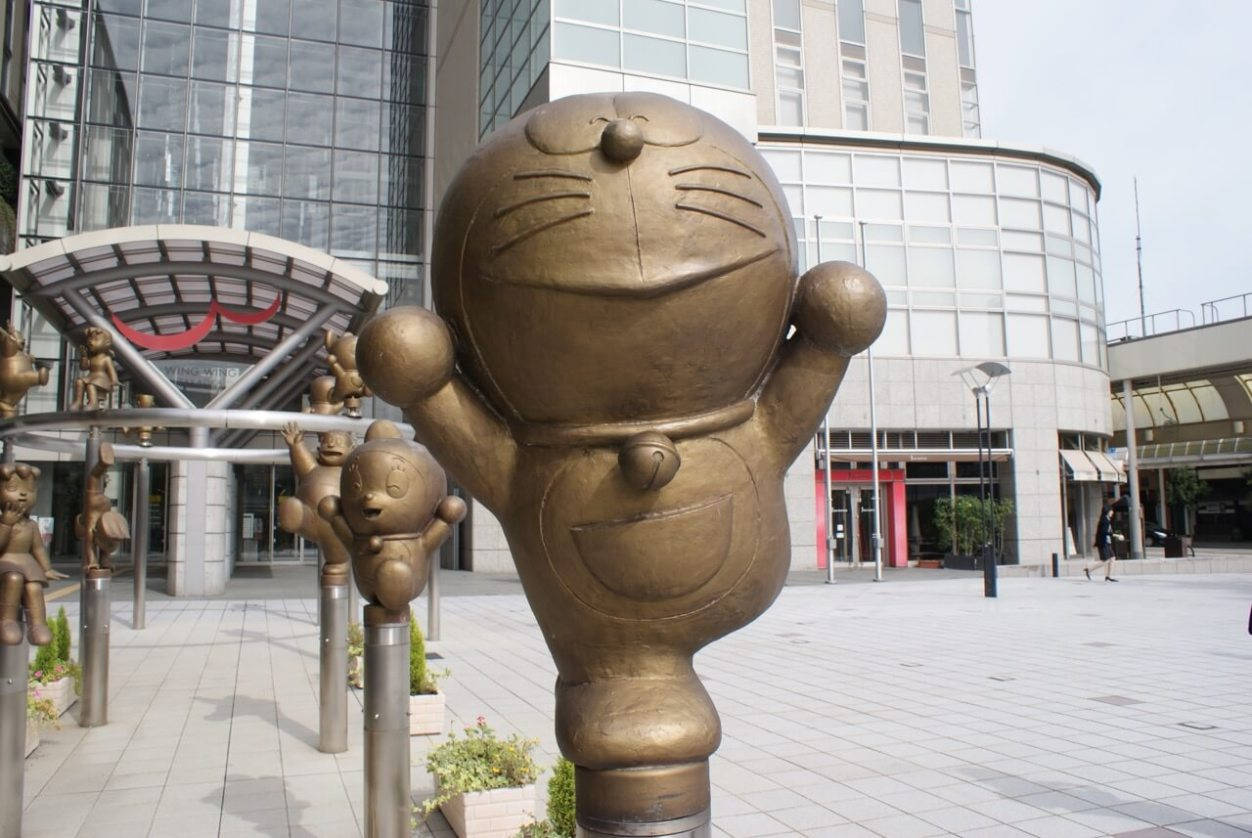 Golden Doraemon Statue 4k