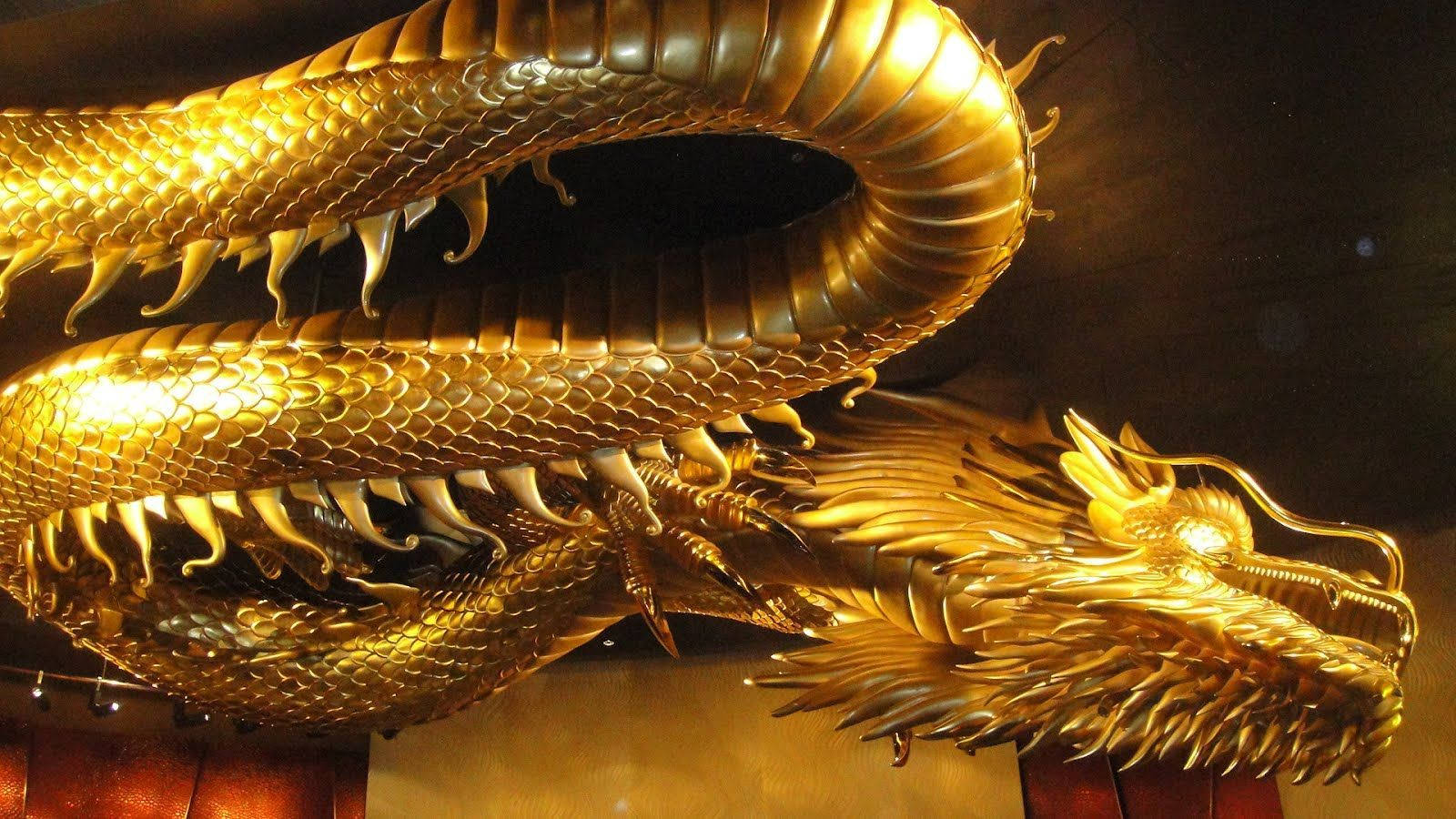 Golden Dragon Shiny Statue Wallpaper