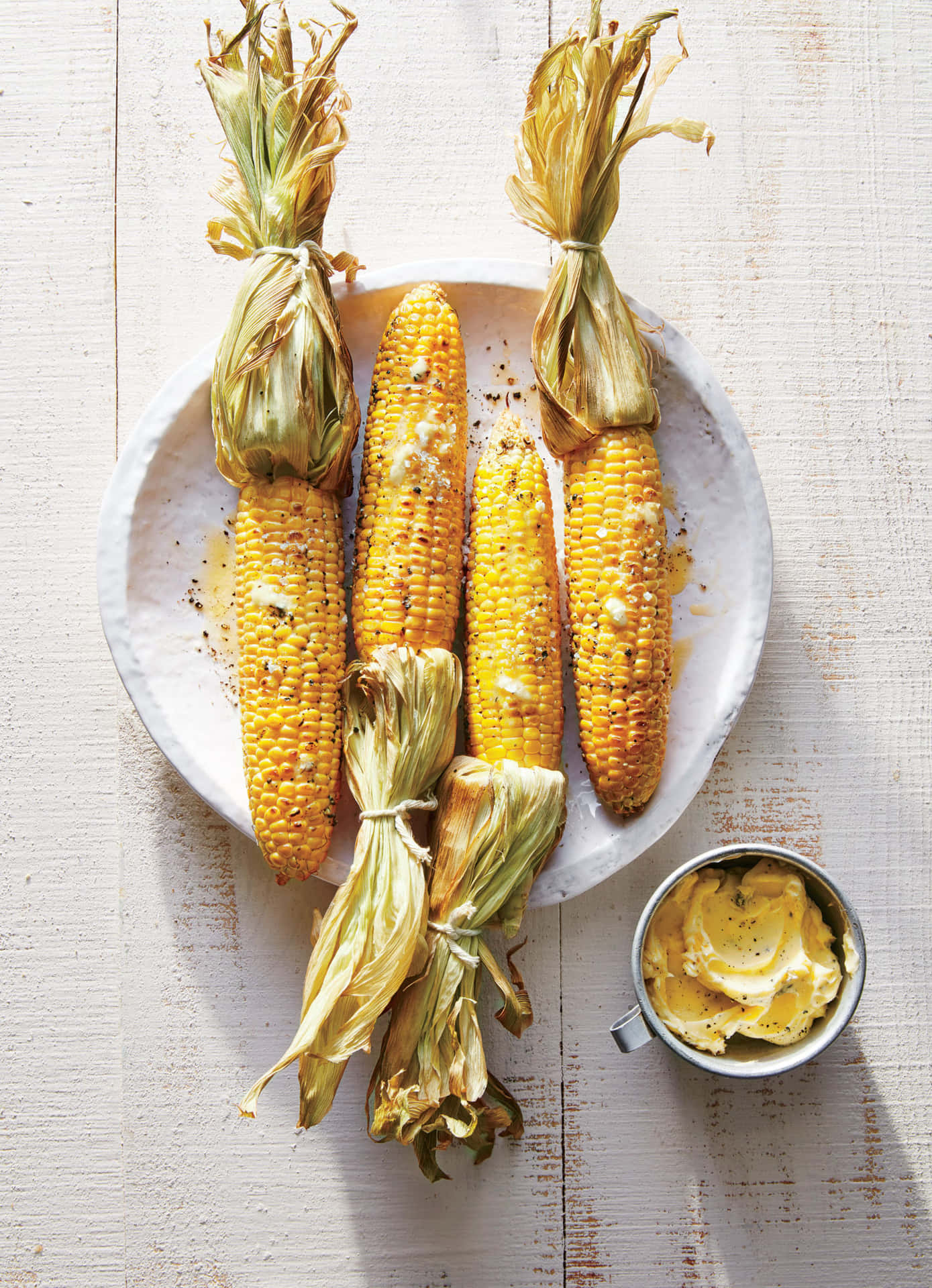 Golden Field Of Corn: A Lush Landscape
