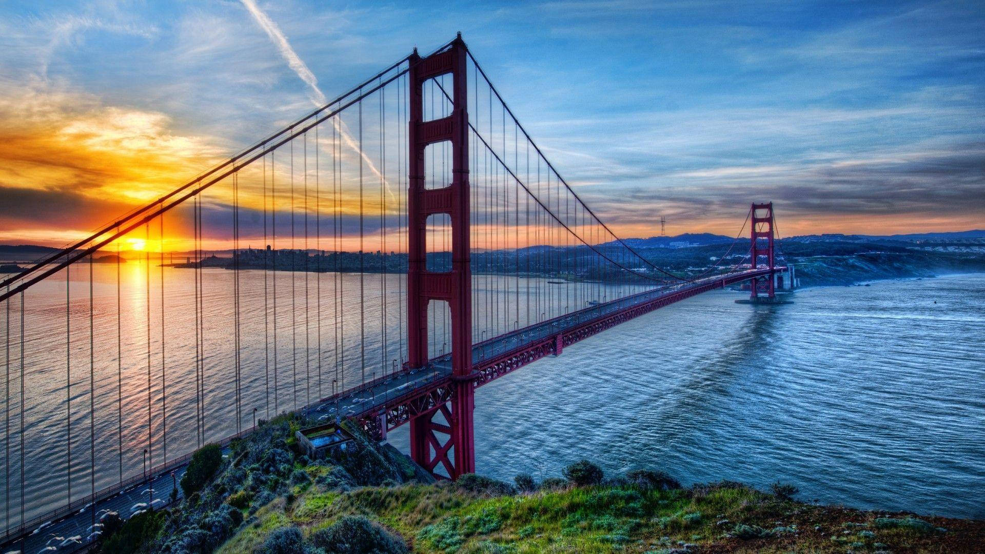 Golden Gate Bridge Bay During Sunrise Wallpaper