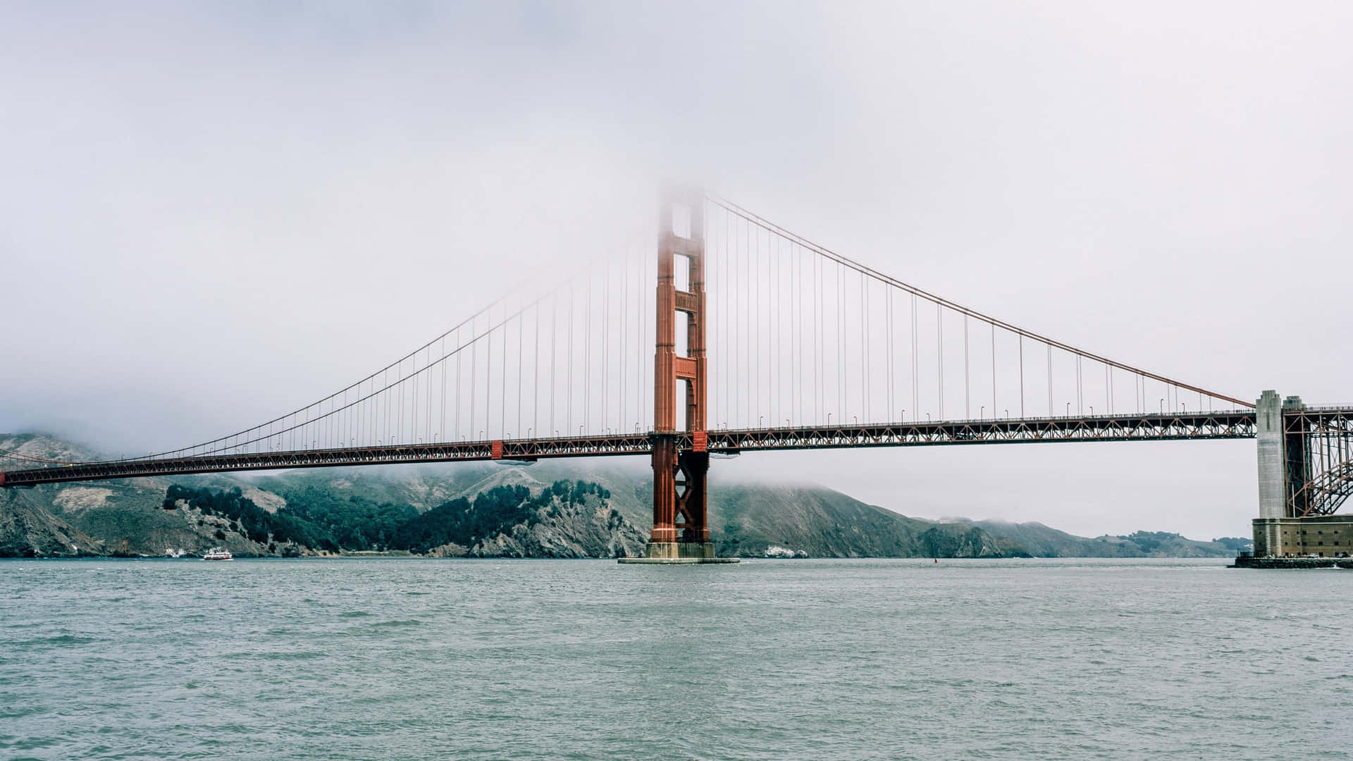 Golden Gate Bridge Foggy Day San Francisco Wallpaper