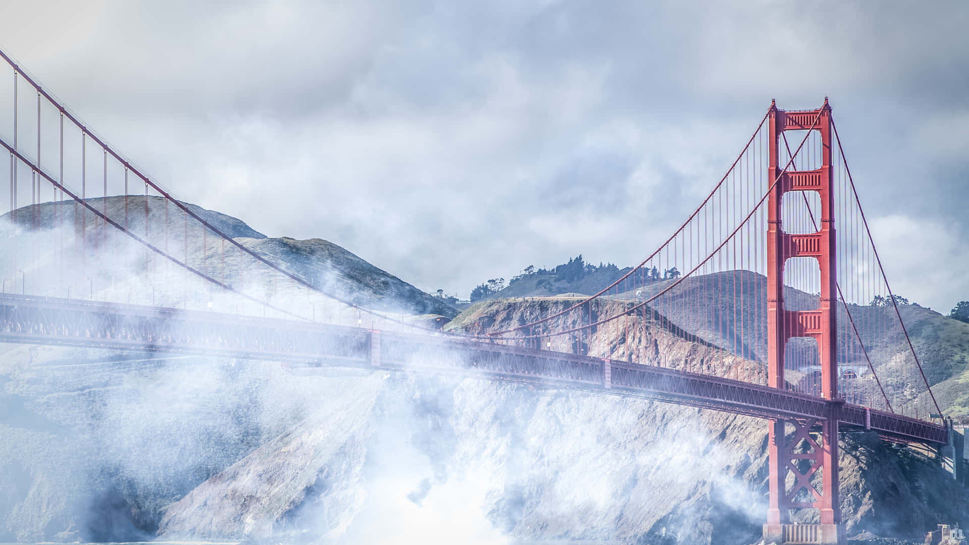 Golden Gate Bridge Foggy Morning4 K Wallpaper