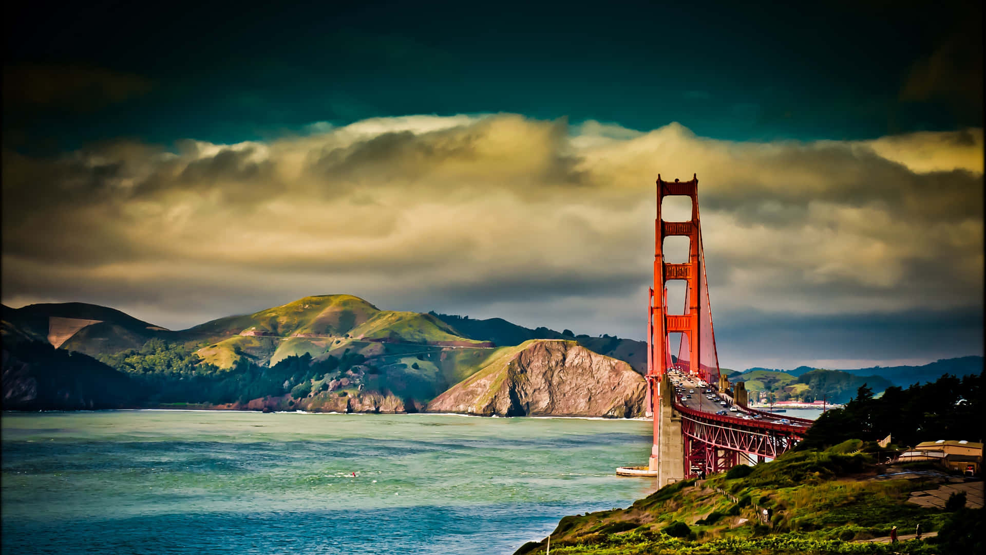 Golden Gate Bridge San Francisco Scenic View Wallpaper