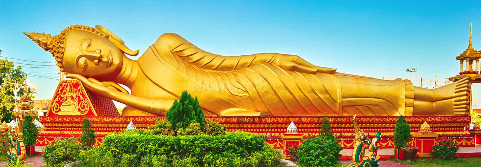Golden Stupa In Vientiane Wallpaper