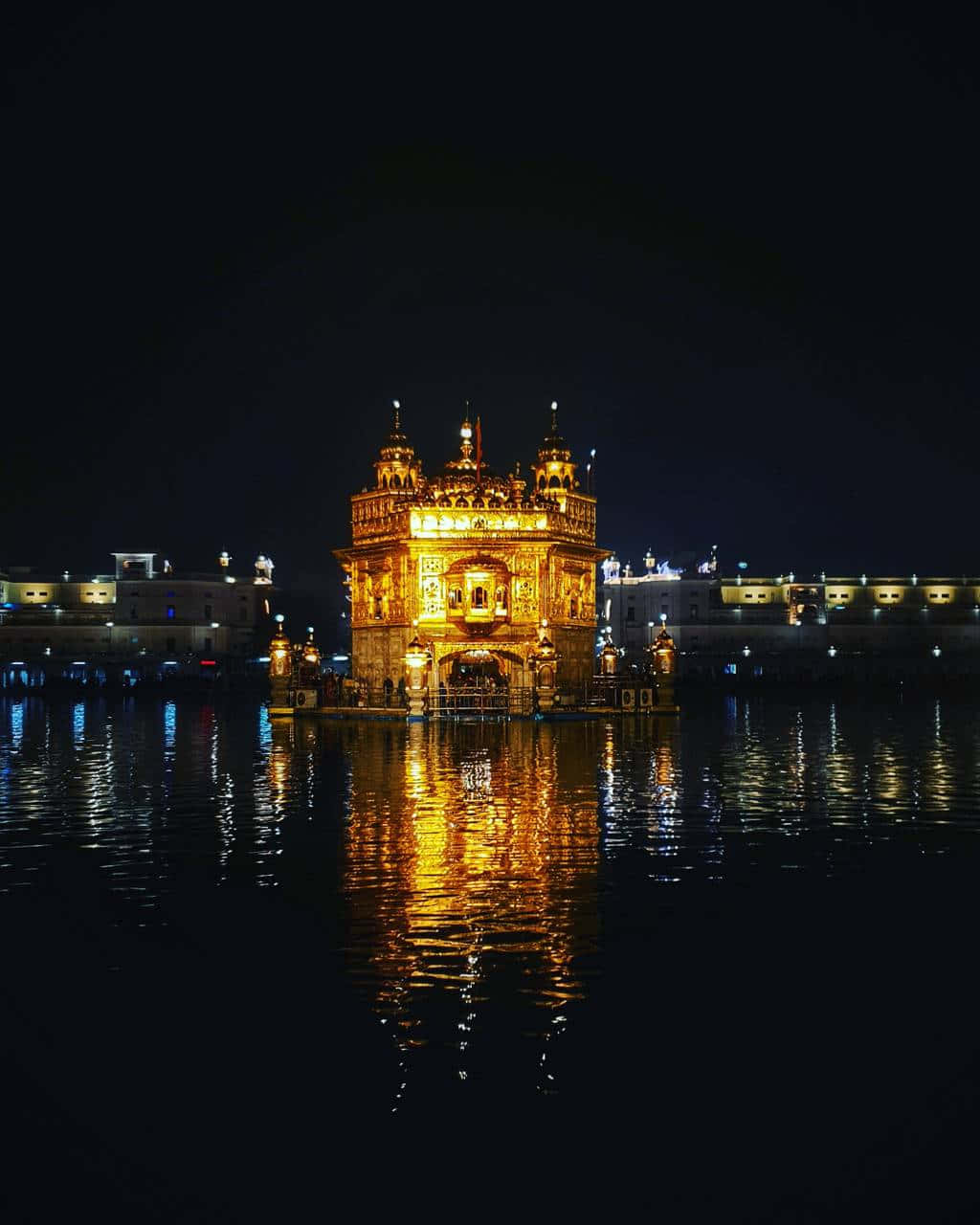 golden temple at night wallpaper hd