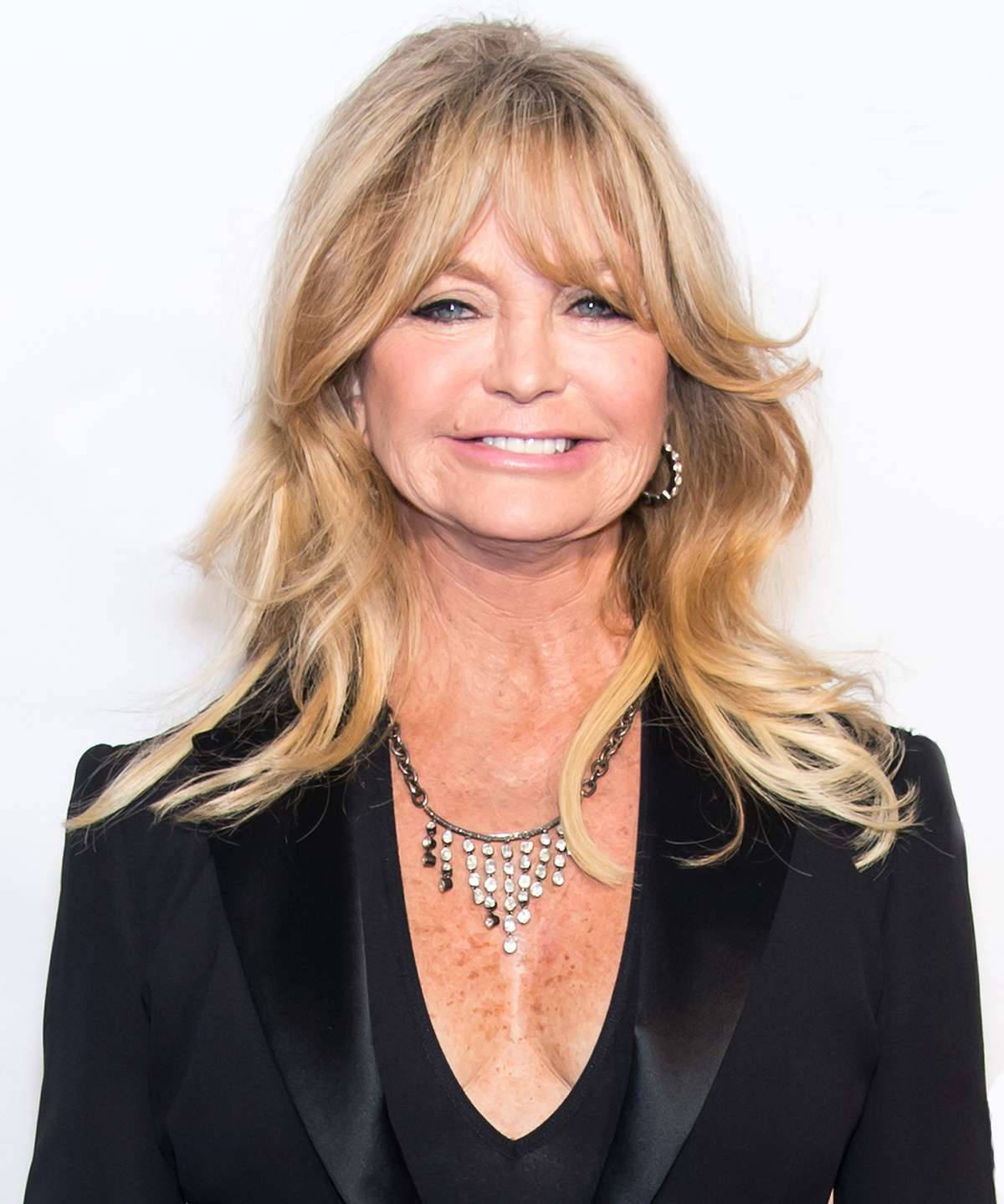 Goldie Hawn White Background Wallpaper