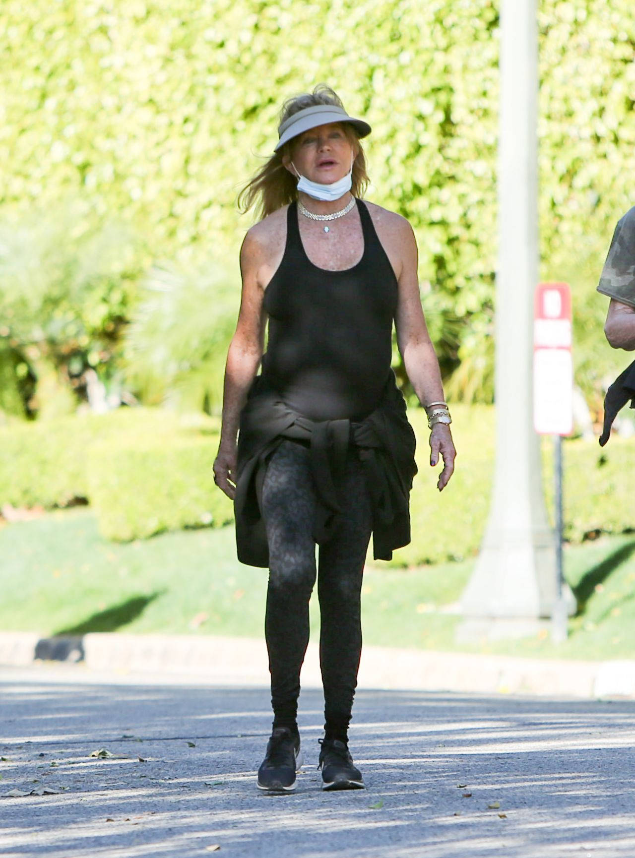 Goldie Hawn Working Out Paparazzi Wallpaper