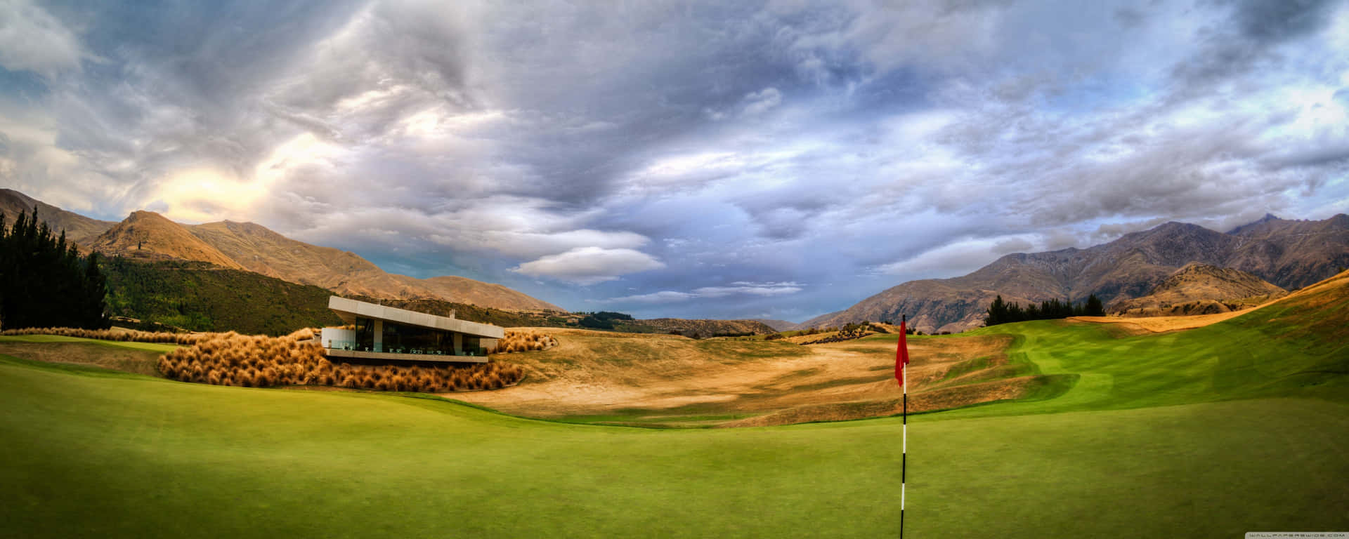 Perfect View of a Golf Course Wallpaper