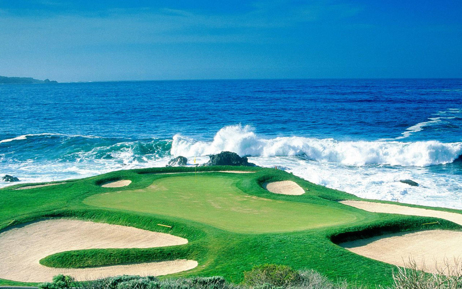 Golf Course By The Sea Wallpaper