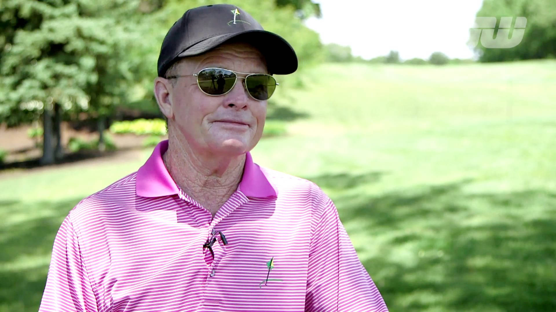 Golfer Tom Kite In Pink Stripe Wallpaper