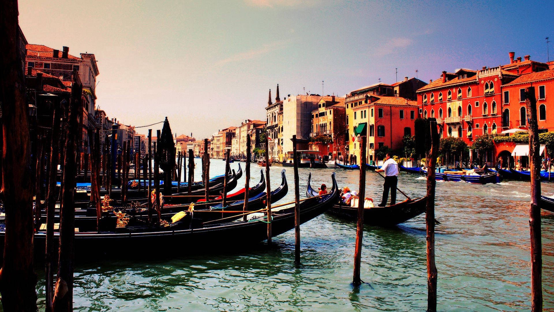 Gondolas In Venice Italy Wallpaper