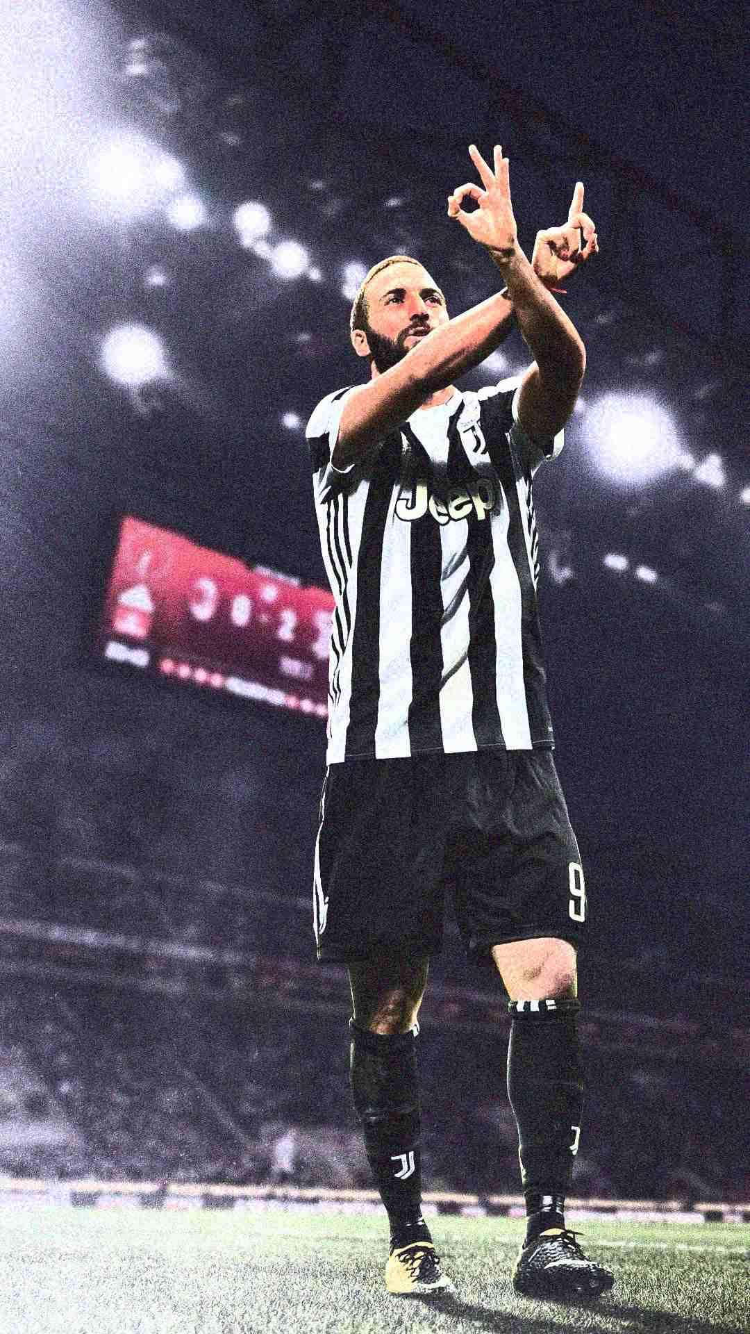 Gonzalohiguain Juventus Hand Gester - Gonzalo Higuain I Juventus Utför Handgester Wallpaper