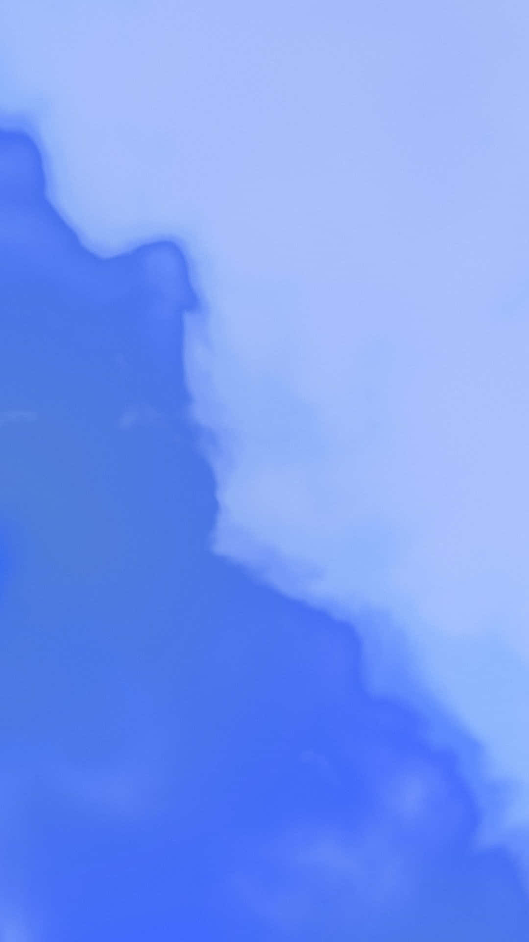 Enblå Himmel Med Moln Wallpaper