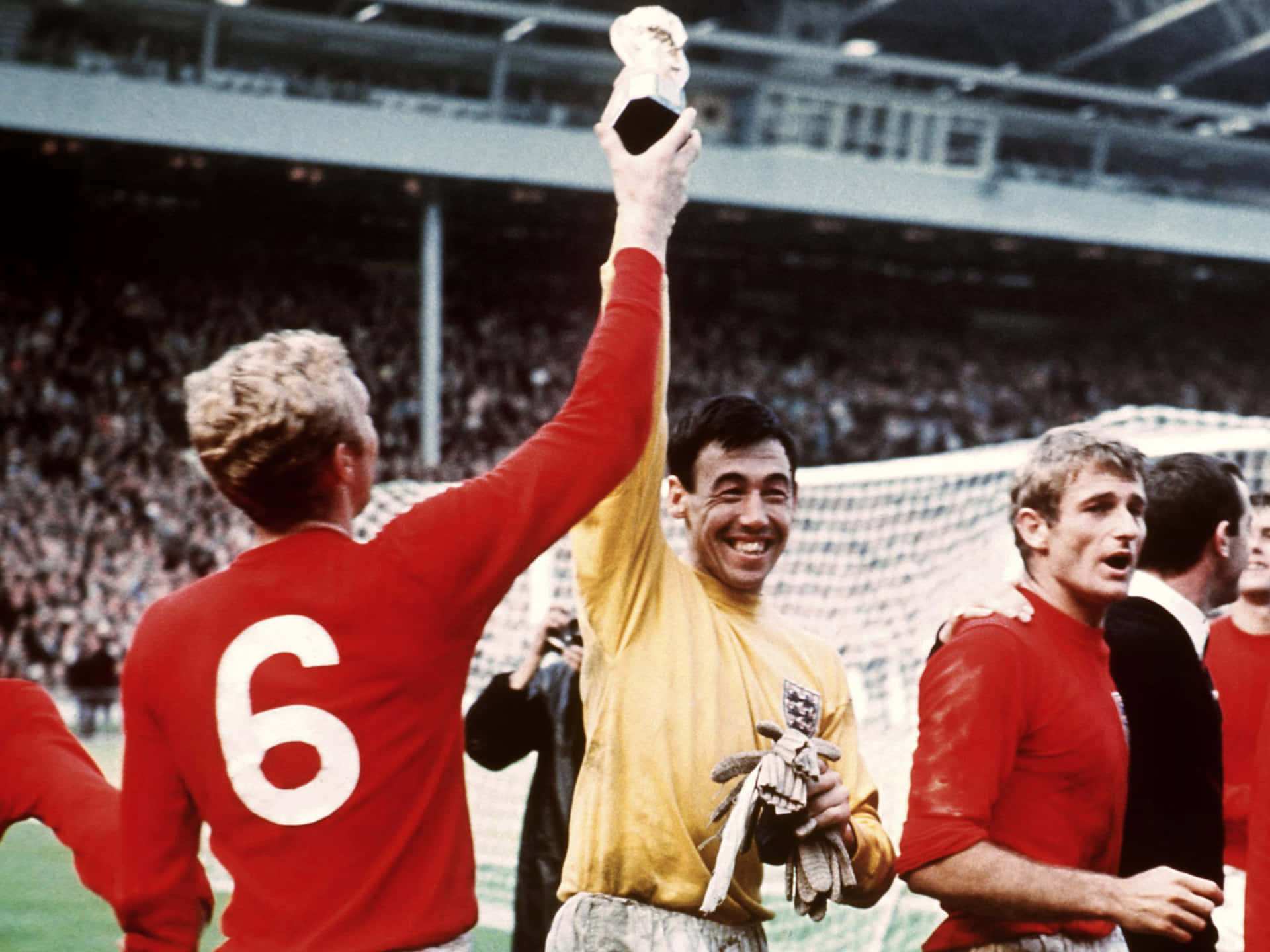 Gordonbanks Celebrando La Copa Mundial De 1966. Fondo de pantalla
