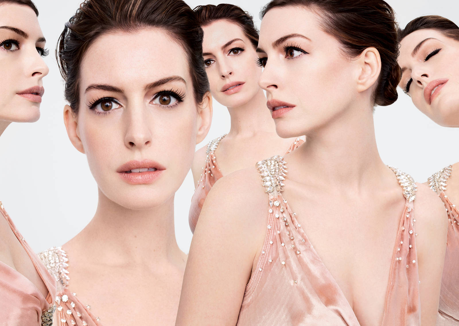 Gorgeous And Glamorous Anne Hathaway Wallpaper