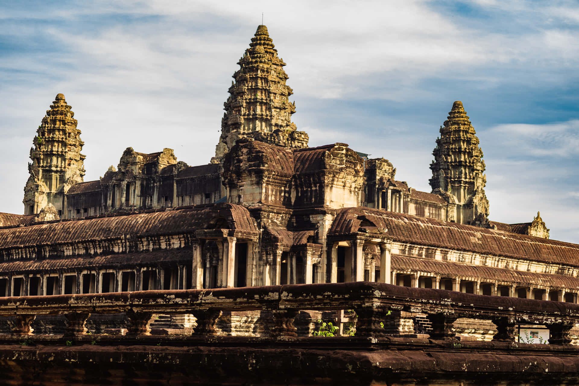 Wunderschöneästhetische Brauntöne Der Angkor Thom Ruinen Wallpaper
