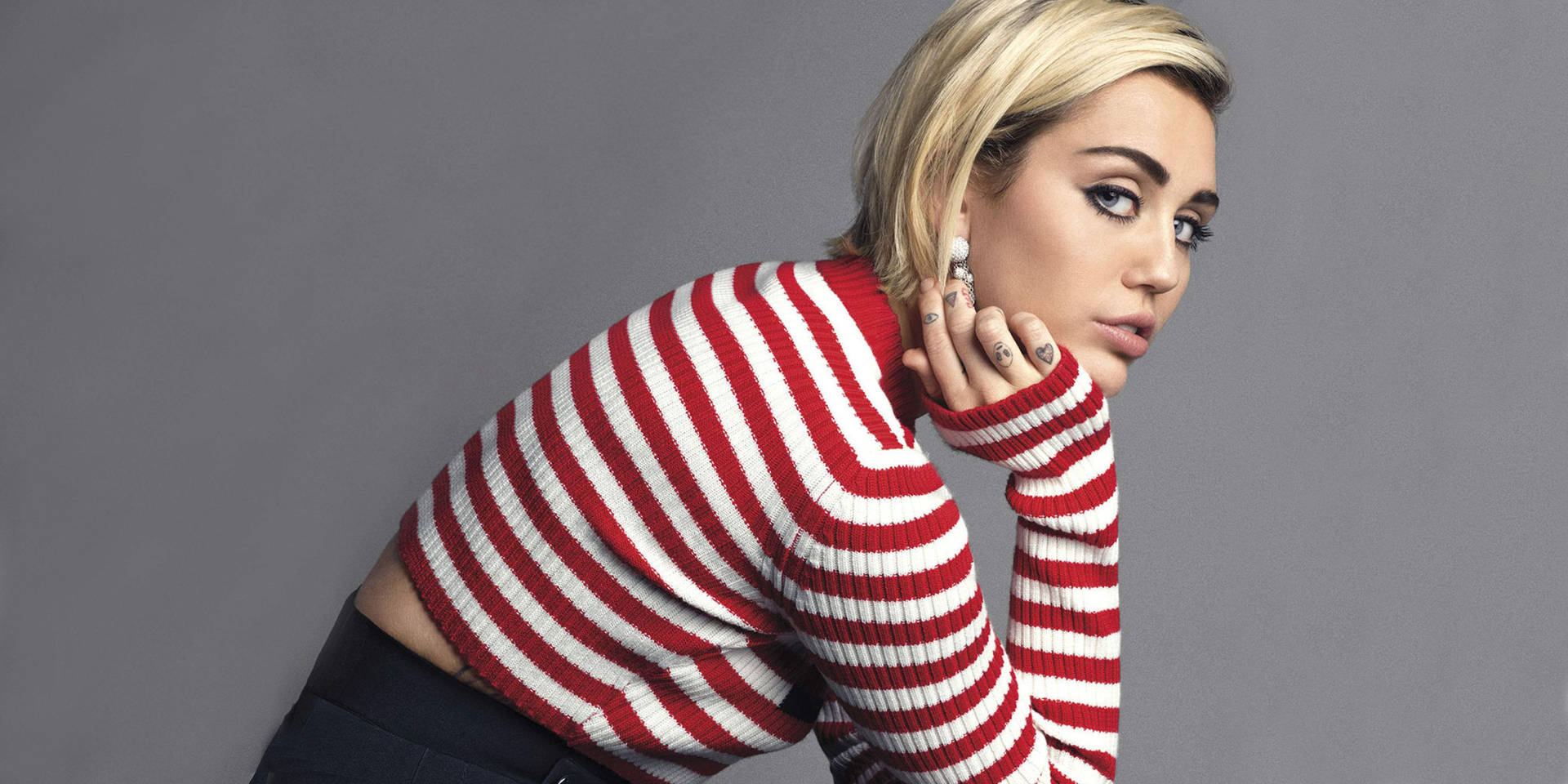 Gorgeous Miley Cyrus Side Profile