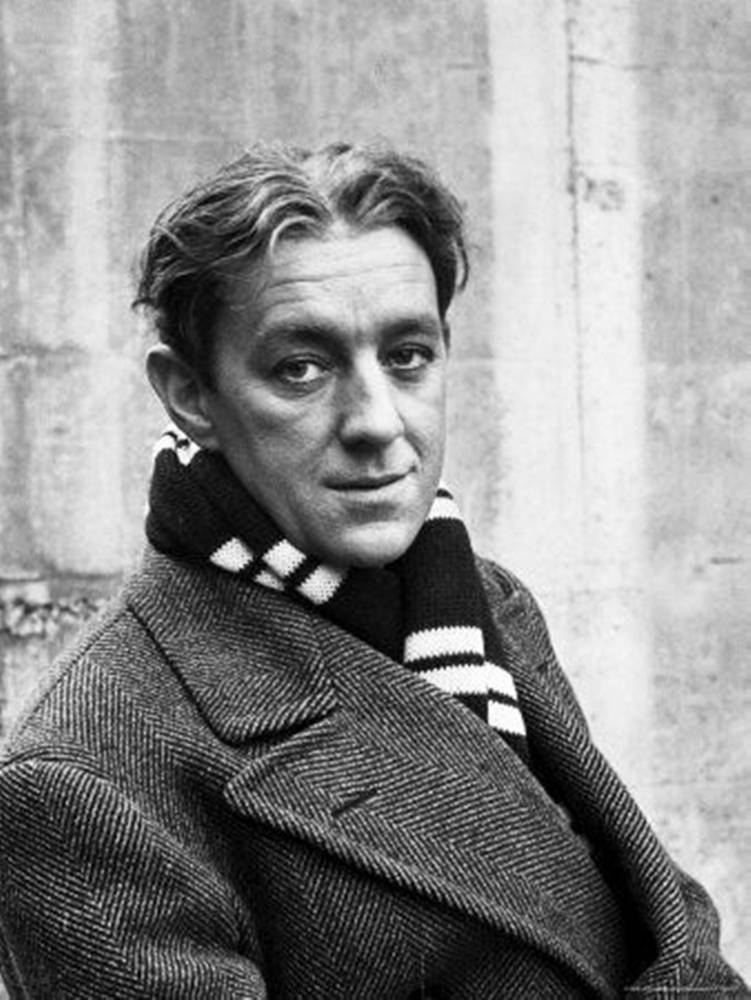 Gorgeous Young Alec Guinness Wallpaper