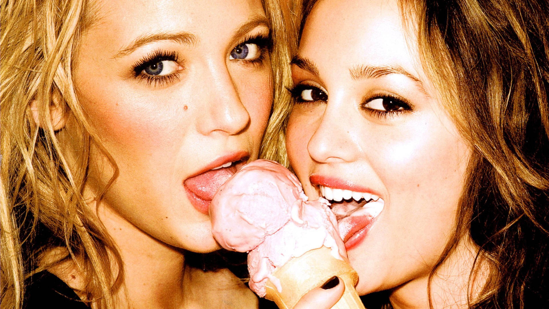 Gossip Girl Serena And Blair Ice Cream Wallpaper