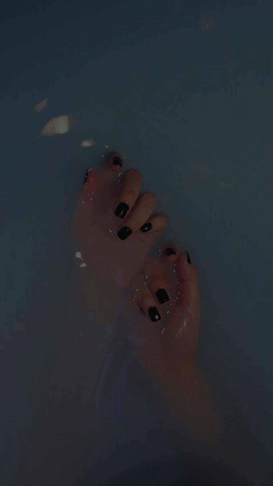 En persons fødder i et badekar Wallpaper
