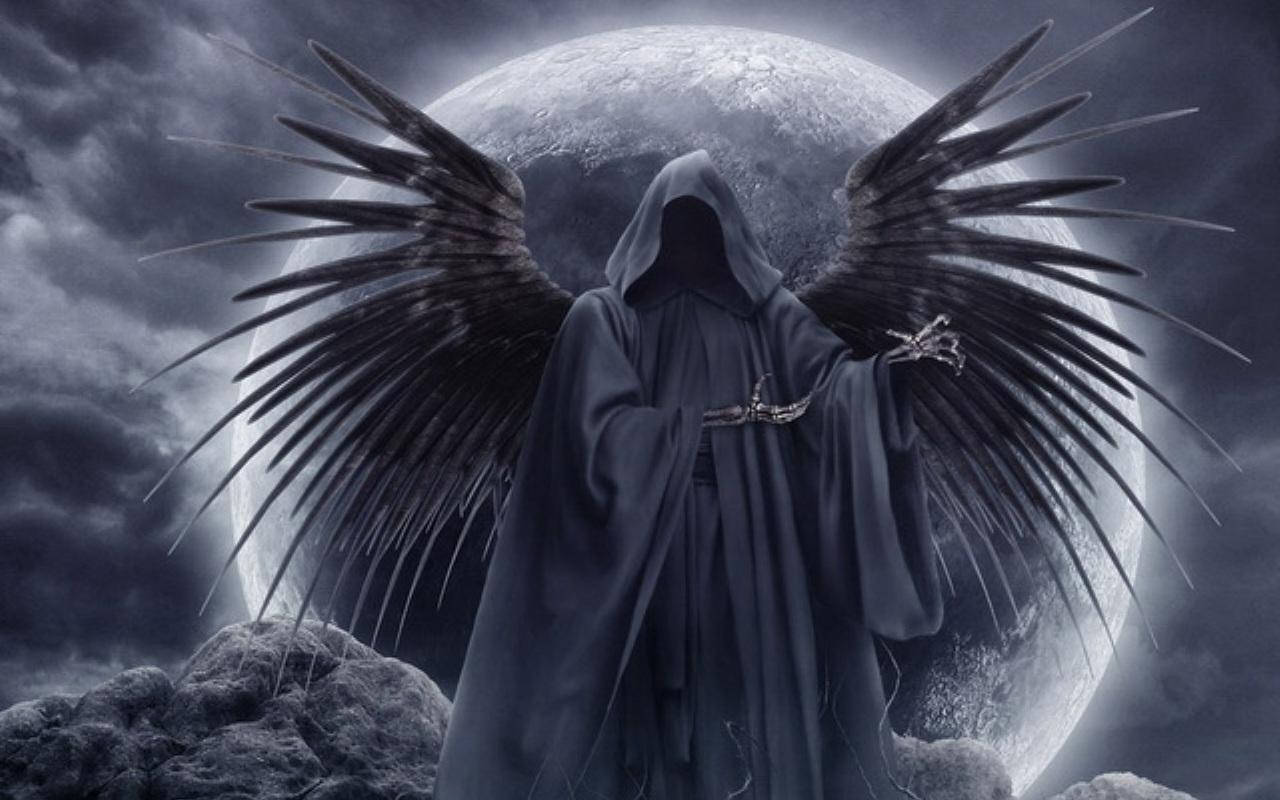 Gothic Angel Grim Reaper On Full Moon Wallpaper