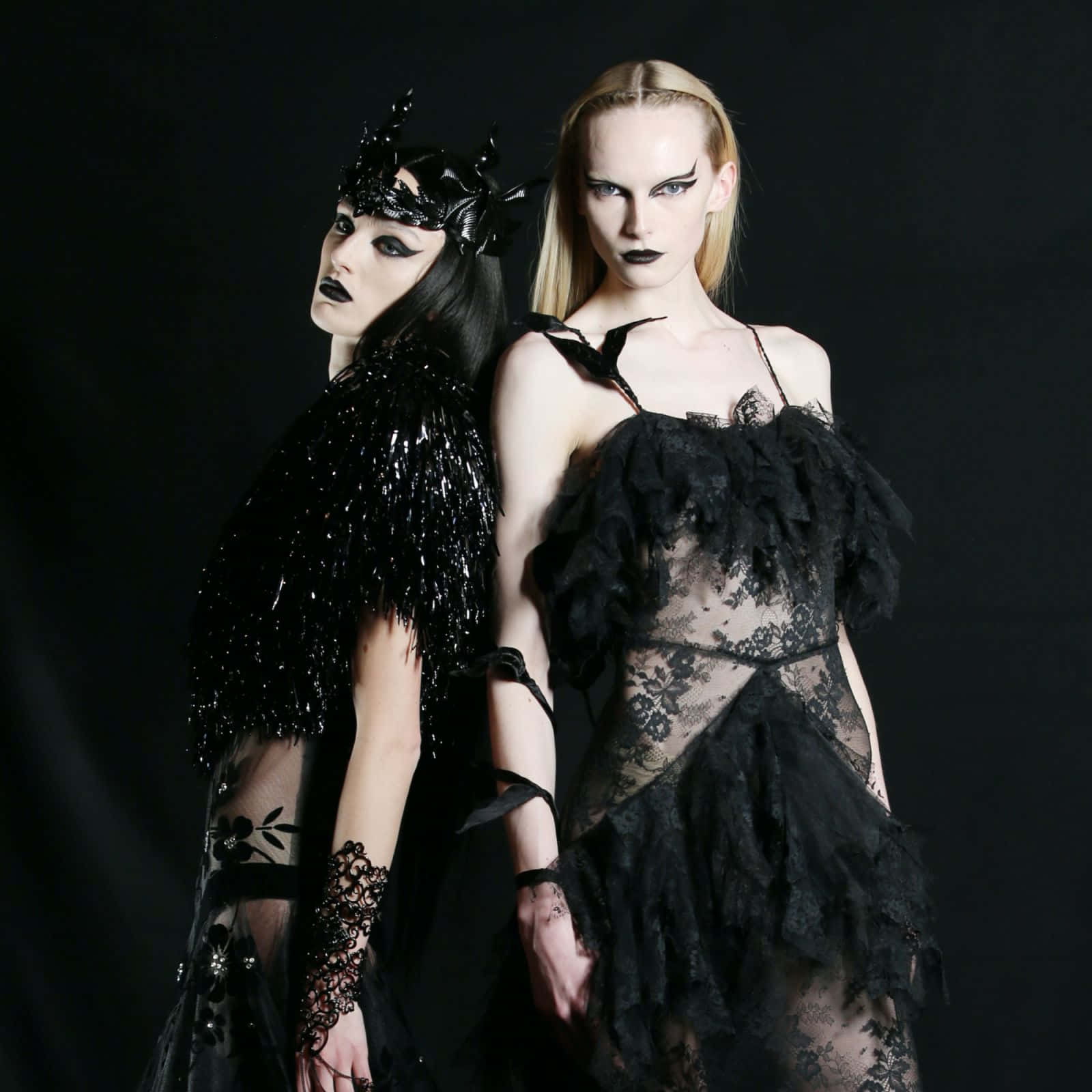 Gothic Fantasy Modellen In Zwart Achtergrond