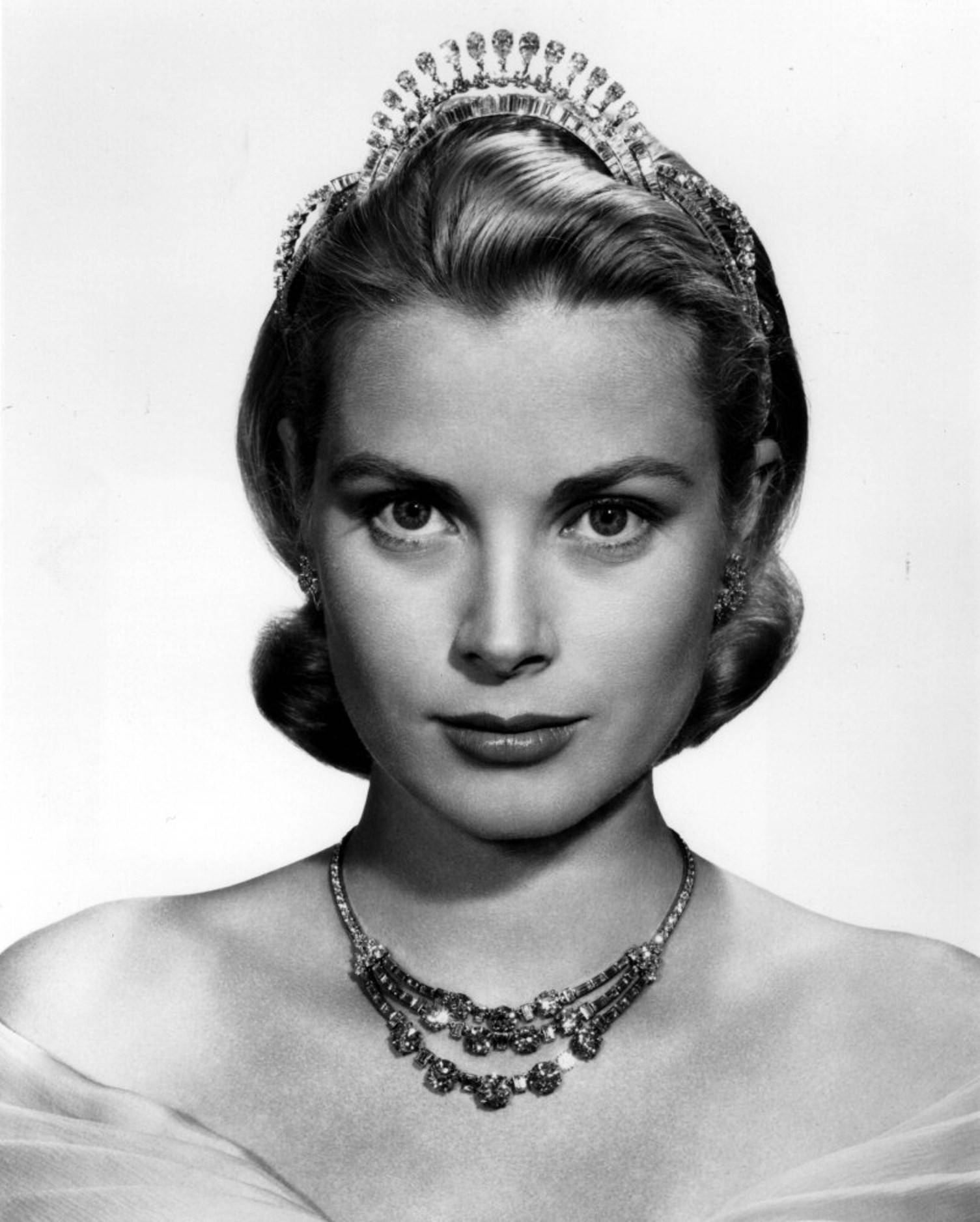 Grace Kelly With Crown Wallpaper