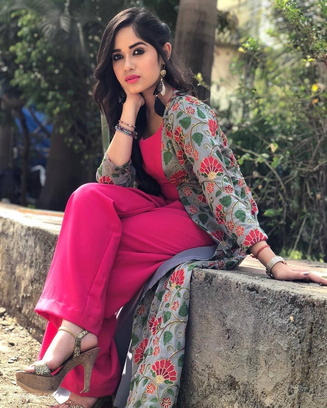Jannat Zubair Rahmani's Sultry Photos Are Breaking The Internet, Have a Look