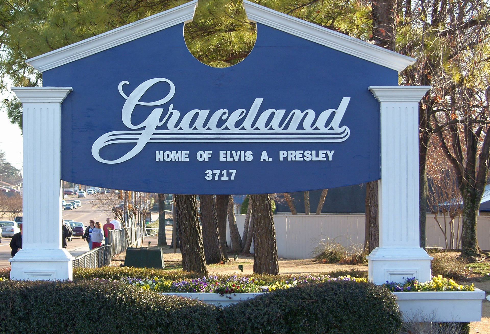 Graceland Stone Sign Wallpaper