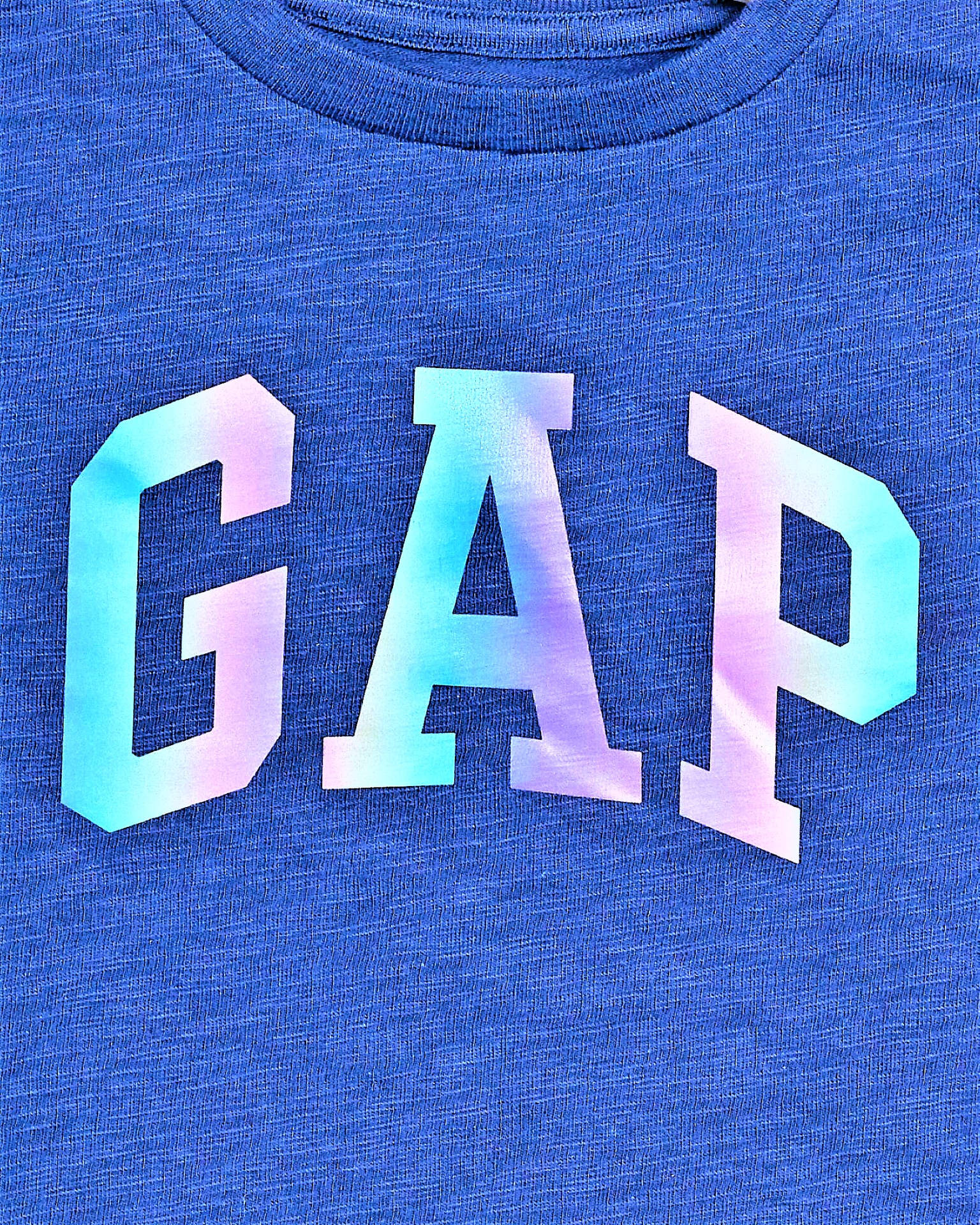 Gradient Gap Logo On Tee Wallpaper