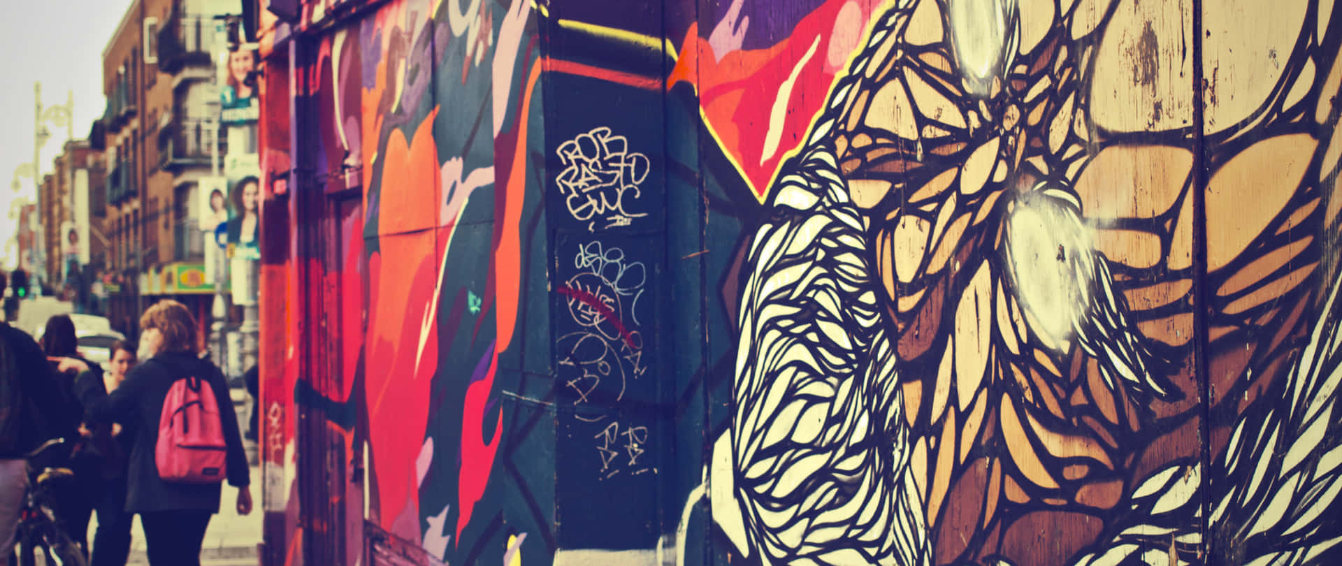 Et urban kunstværk mesterværk - Graffiti 4K HD Wallpaper. Wallpaper