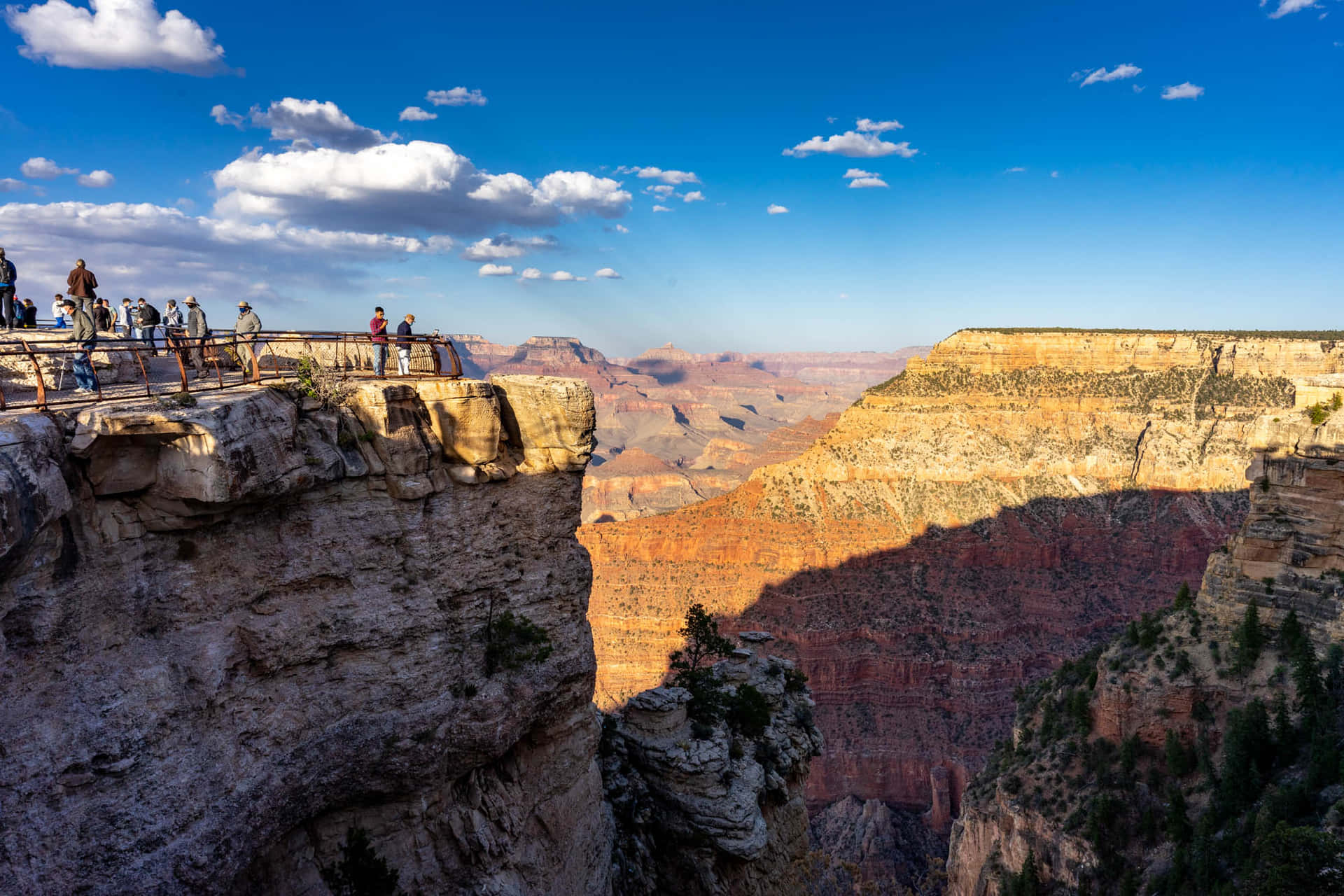 Discover the grandeur of Grand Canyon