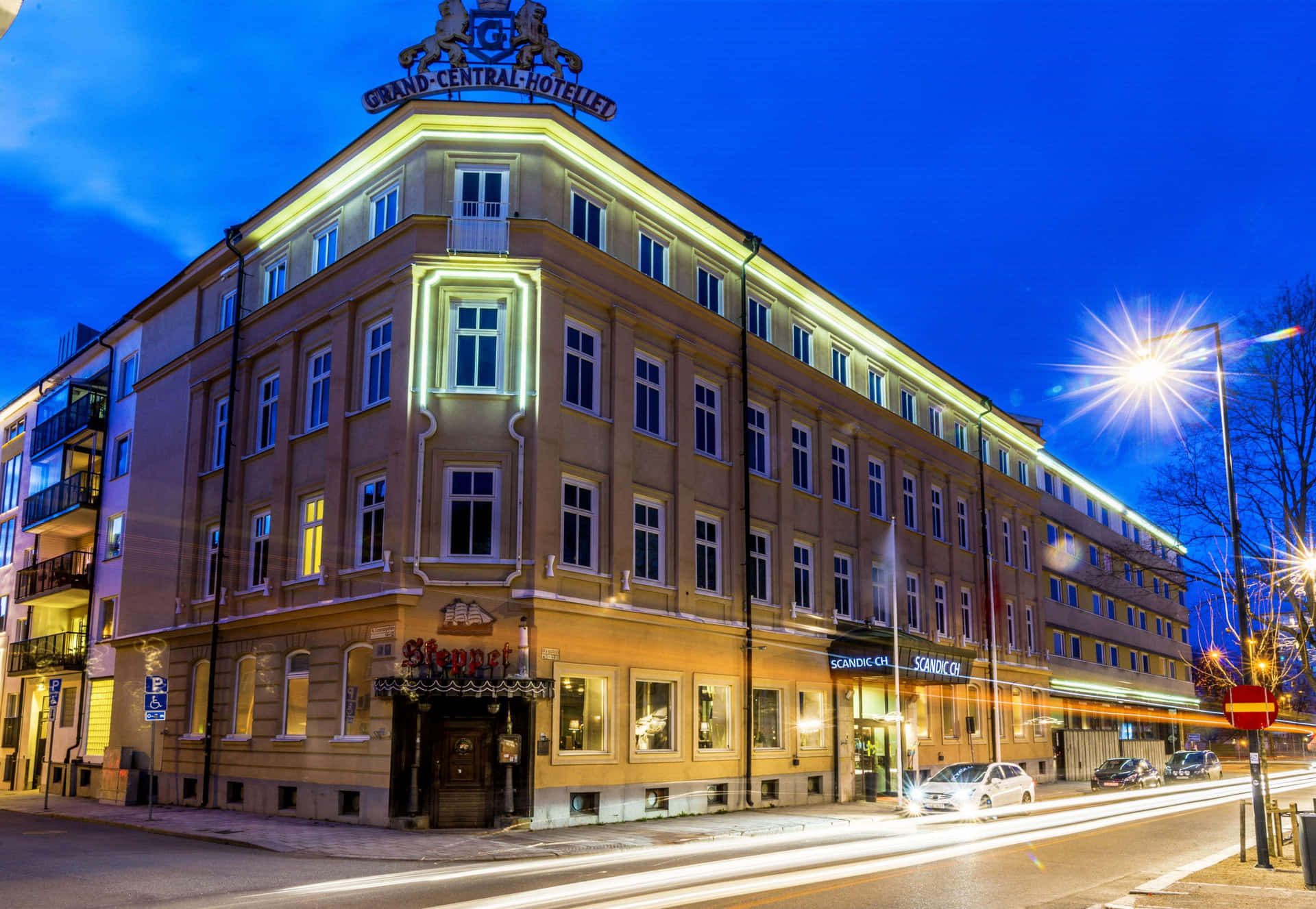 Grand Central Hotel Gavle Evening Wallpaper