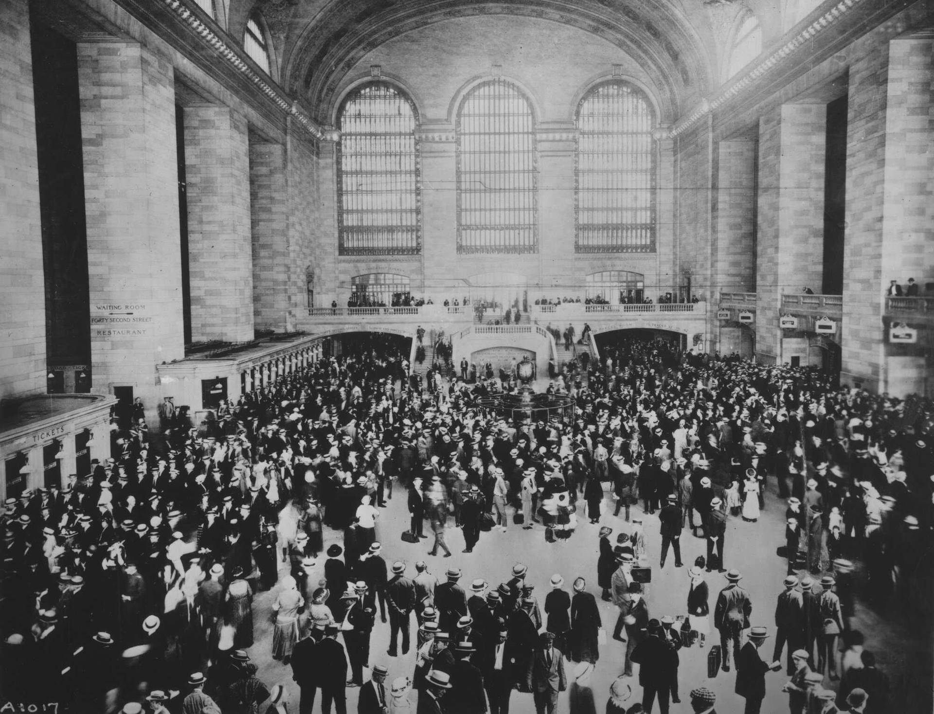 Grand Central Station Vintage Grayscale Wallpaper
