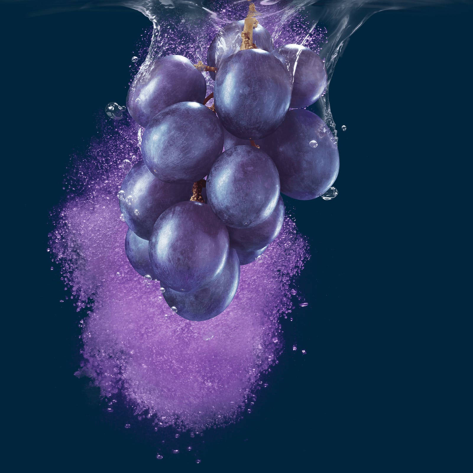 Fresh Grapes Soaked in Water Wallpaper