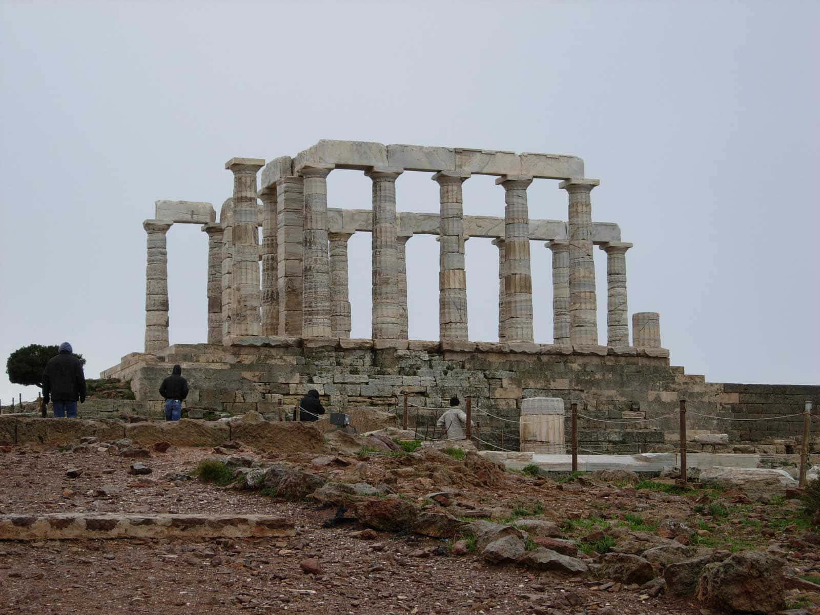 Ruinasdel Templo De Sounion En Piedra Gris Fondo de pantalla