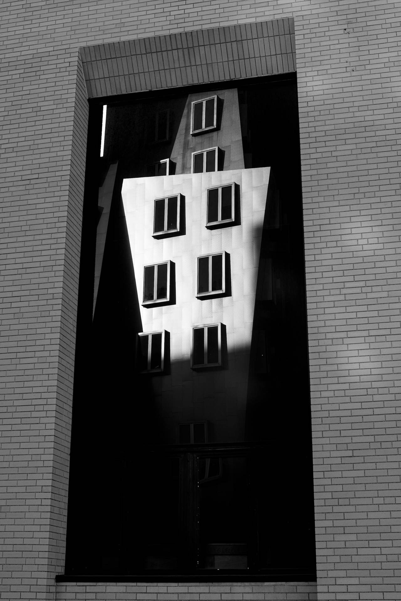Grayscale Building At Stata Center Mit Wallpaper