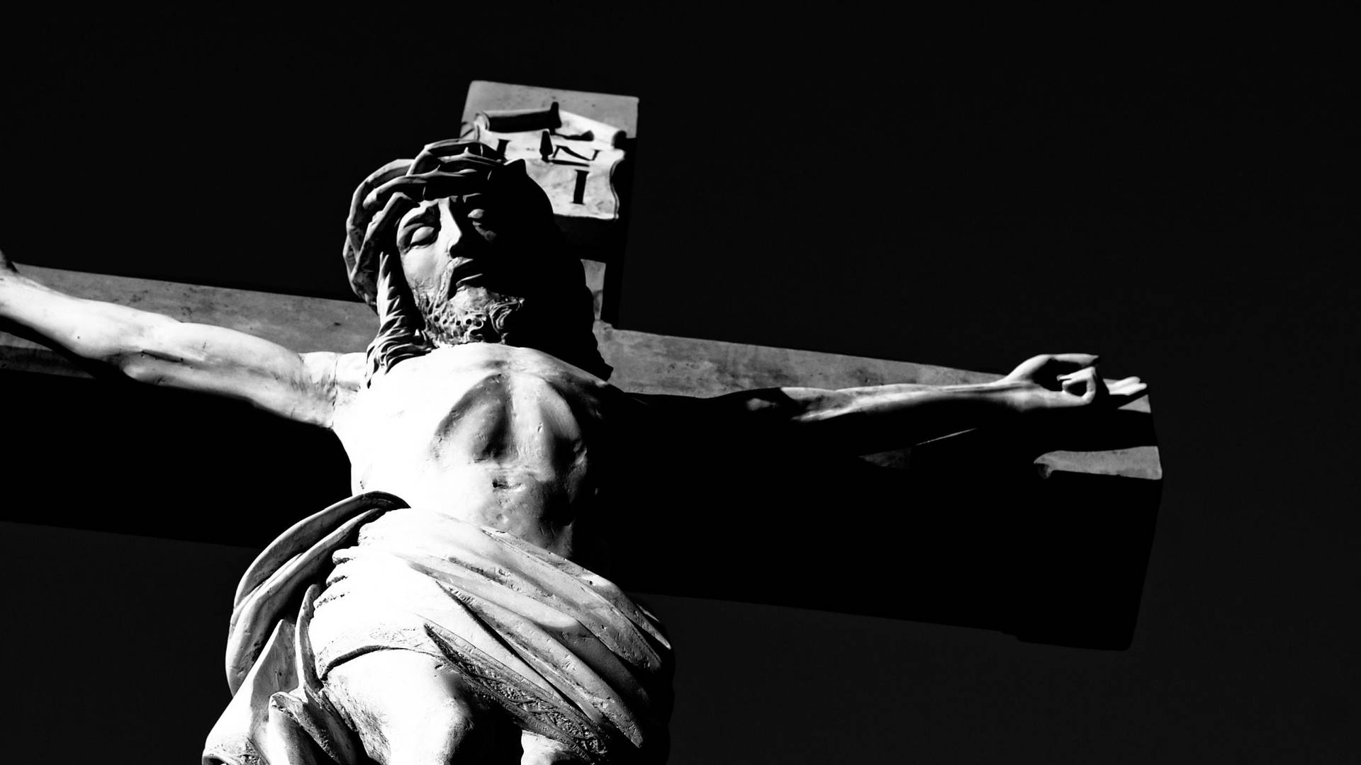 Grayscale Low Angle Shot Jesus Cross Wallpaper