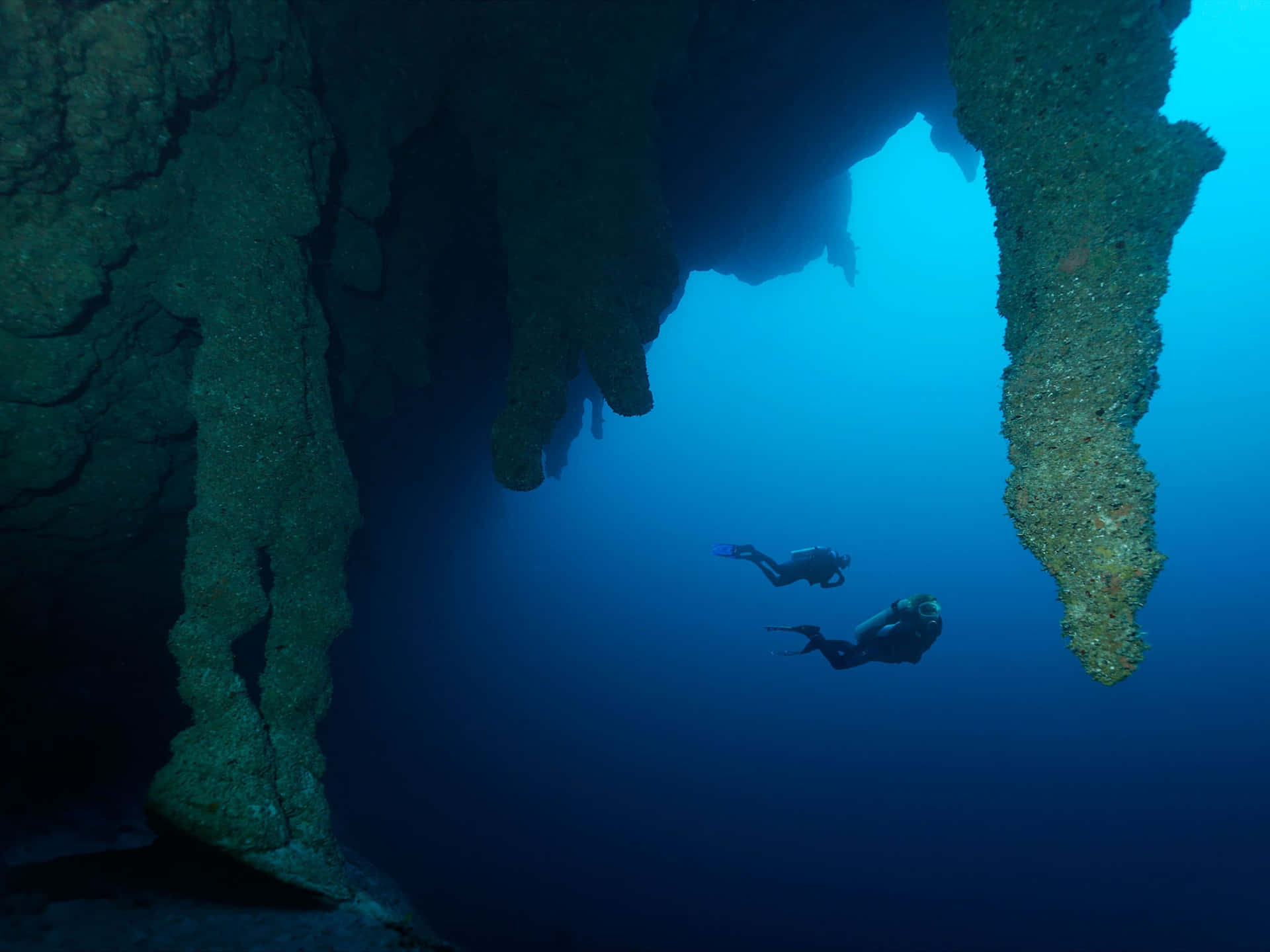 Laaffascinante Grande Buca Blu In Belize - Una Creazione Ipnotizzante Di Formazioni Naturali Sottomarine. Sfondo