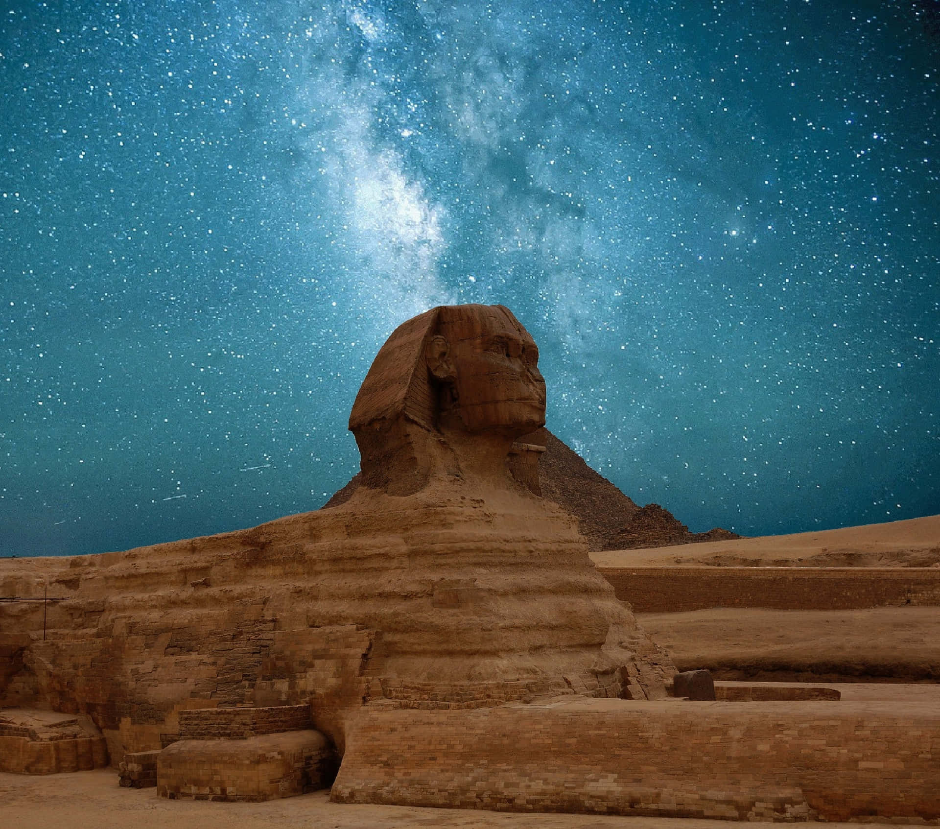 Great Sphinx Of Giza Inside Egyptian Museum Wallpaper