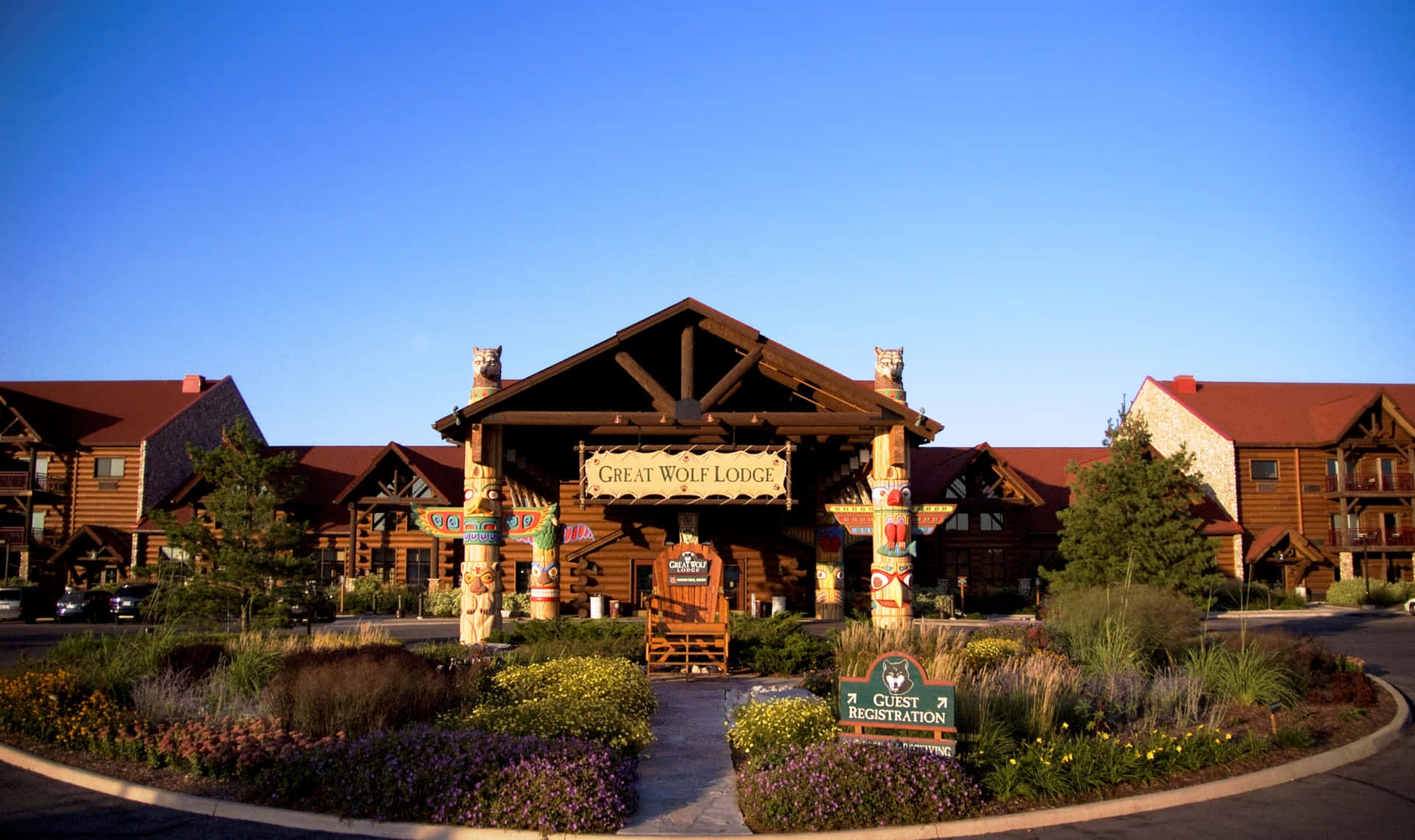 Get your family ready for an unforgettable experience at Great Wolf Lodge!