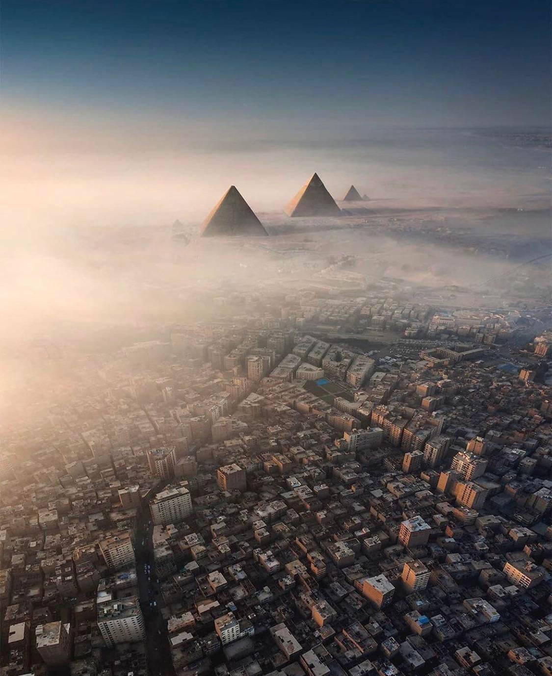 Store Cairo's Pyramide Skyline frakoblet tapet Wallpaper