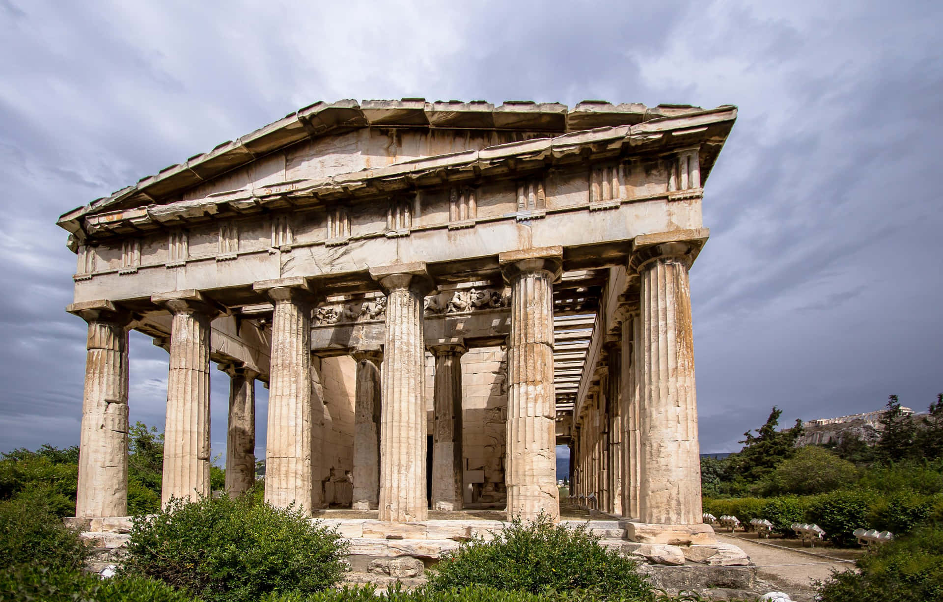 Explore Greece and all its splendor